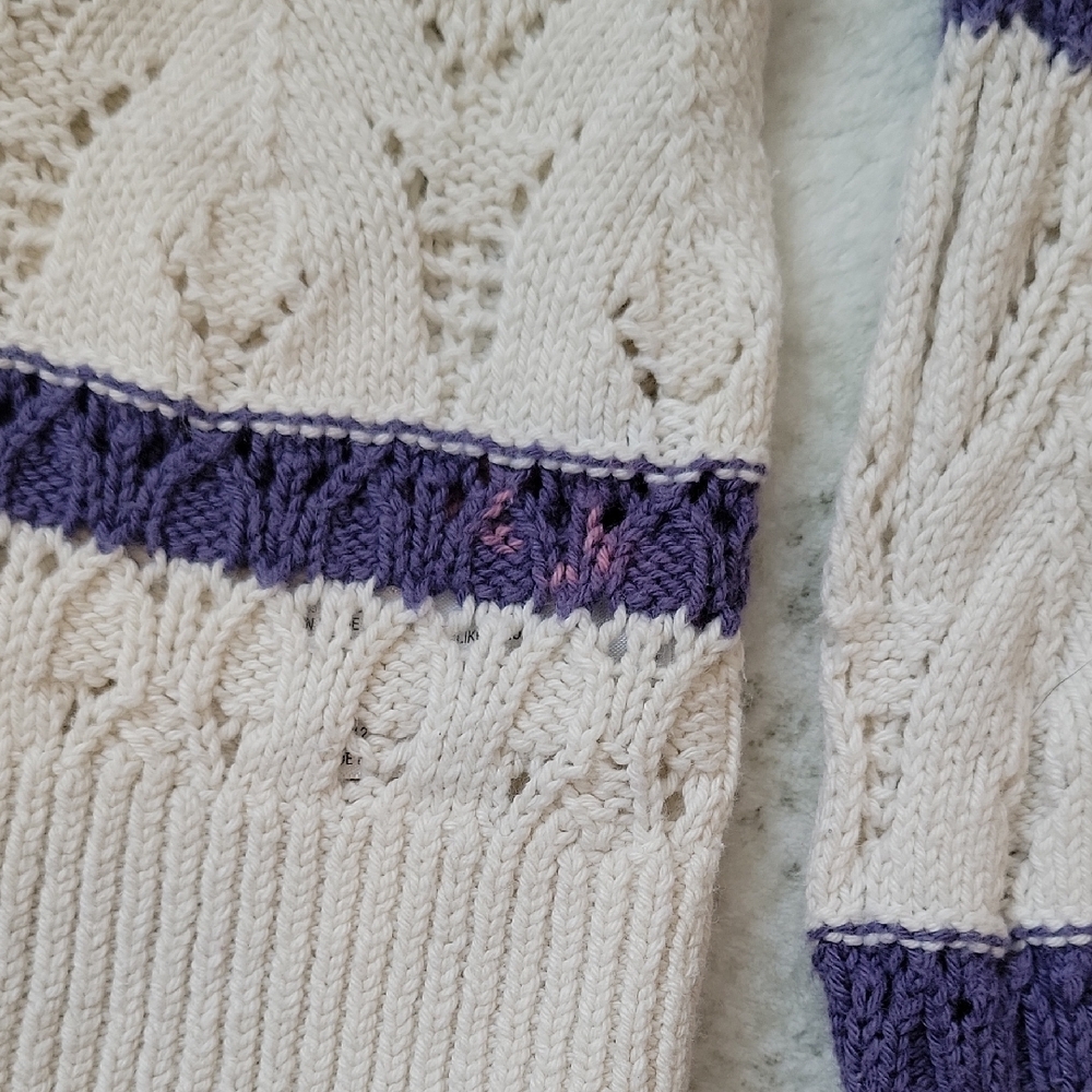 Universal Thread Cream and Purple V-Neck Sweater - Picture 4 of 9